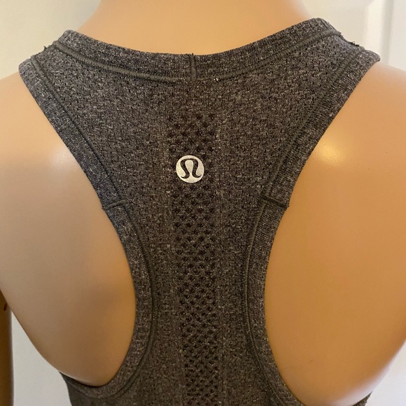 EUC LULULEMON Tank - Picture 5 of 8
